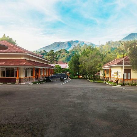 Arra Lembah Pinus Hotel Puncak Exterior photo