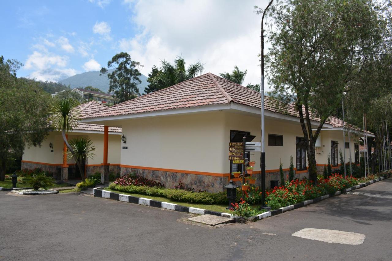 Arra Lembah Pinus Hotel Puncak Exterior photo