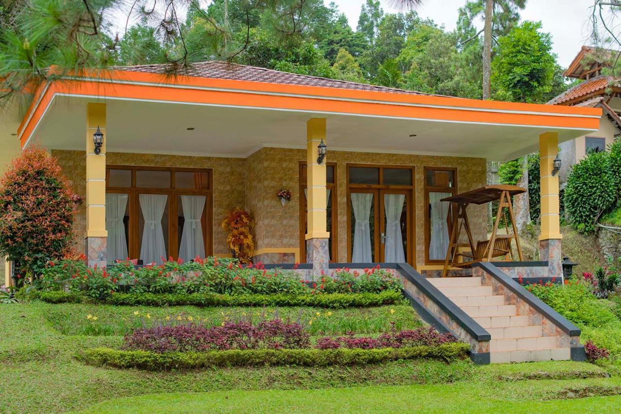 Arra Lembah Pinus Hotel Puncak Exterior photo