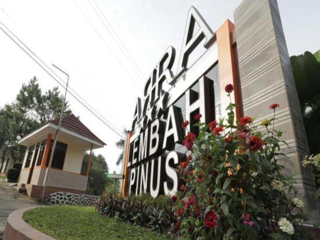 Arra Lembah Pinus Hotel Puncak Exterior photo